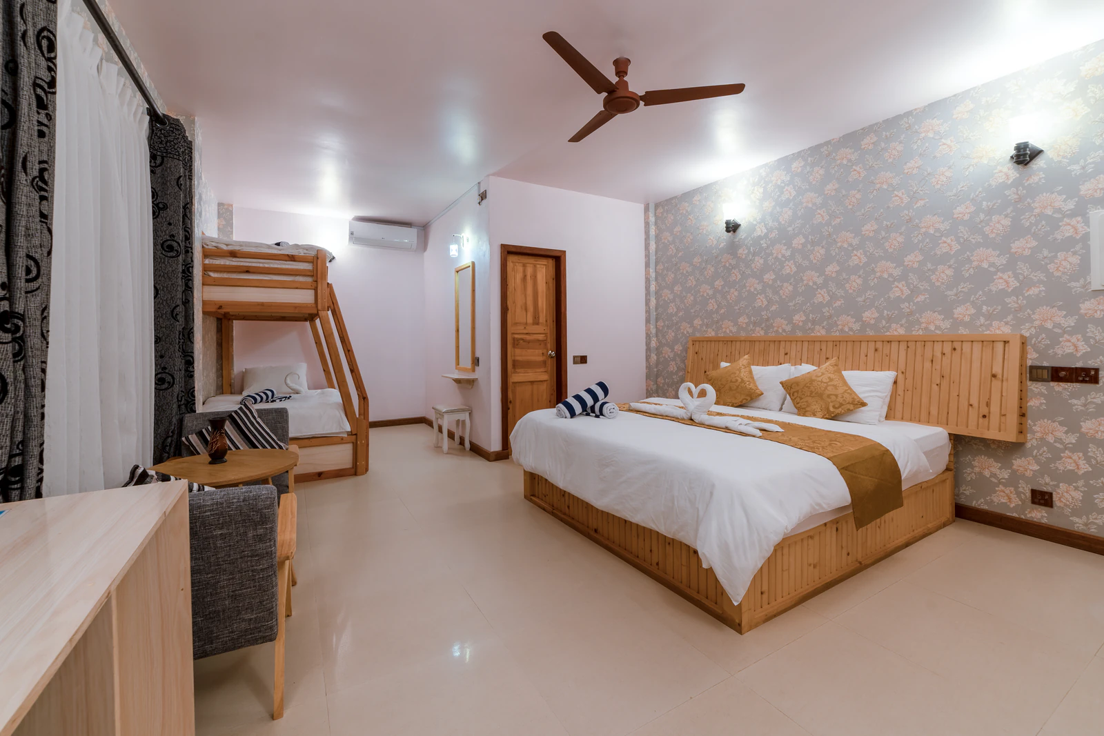 Family Villa at Ostrov Palm